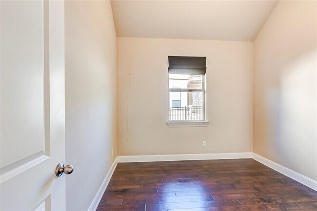 Building Photo - 4103 Front Range Ln