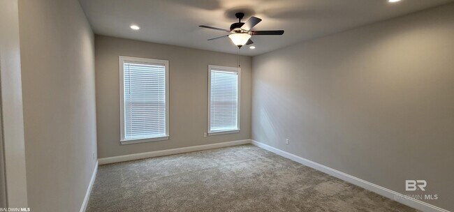 Building Photo - 1492 Fenton Cir