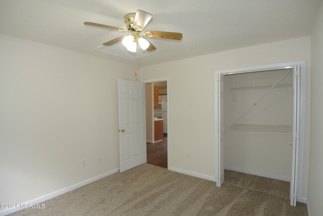 Building Photo - 1479 RaceTrack Rd