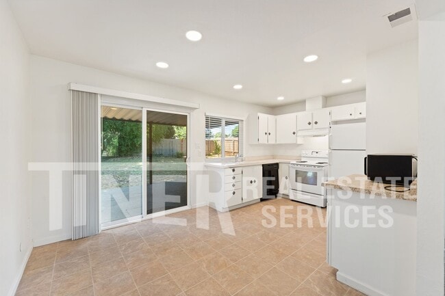 Building Photo - 8912 Lanier Way