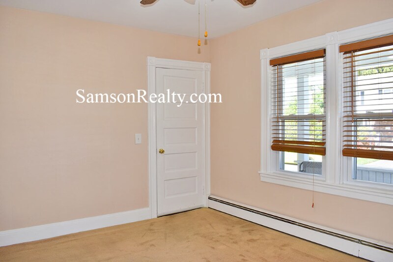 Building Photo - 158 Bentley St