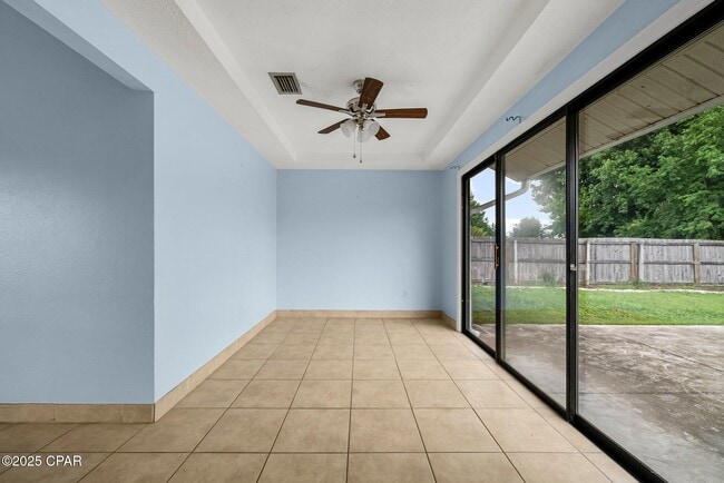 Building Photo - 7750 Betty Louise Dr