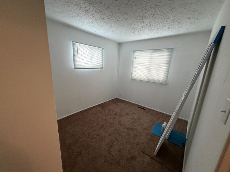 Building Photo - 19 Eastridge Dr