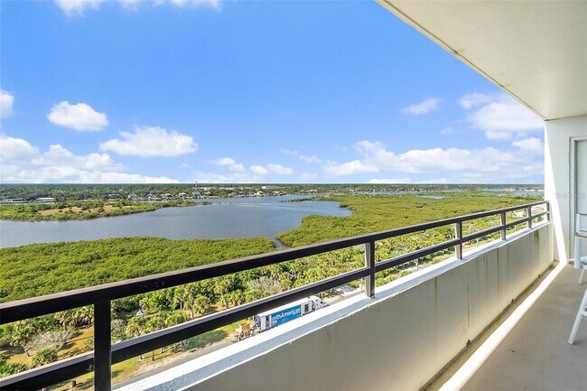 Building Photo - 1601 N Central Ave