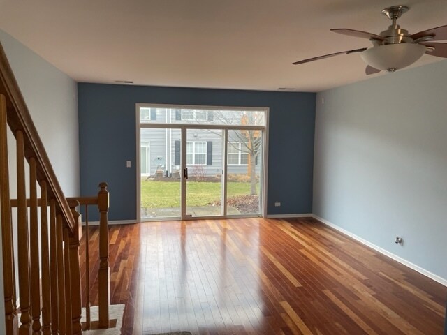 Building Photo - 2439 Oneida Ln
