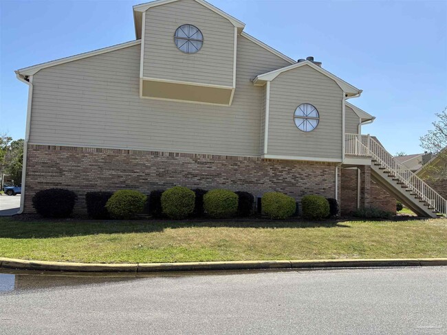 Building Photo - 5001 Soto Grande Dr