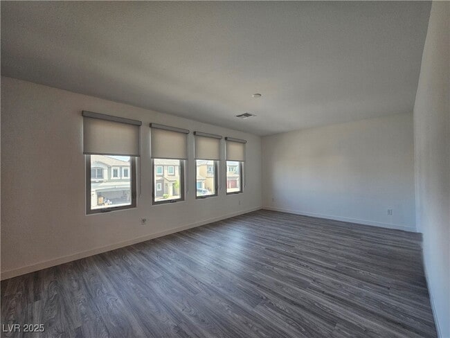 Building Photo - 6516 Twin Brks Ave
