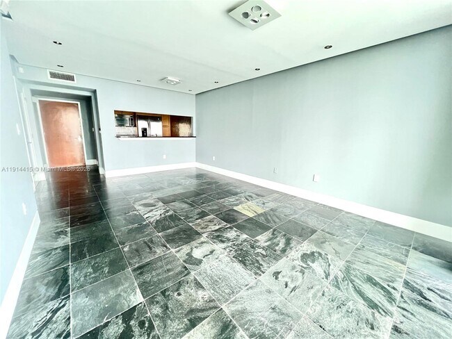 Building Photo - 31 SE 5th St