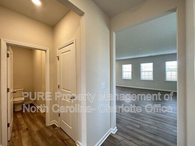 Building Photo - 1780 Otter Perch Ln