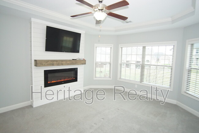 Building Photo - 2050 Gusty Wind Ln