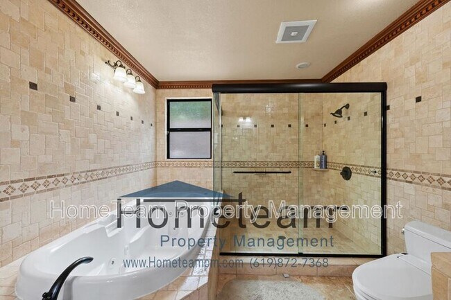 Building Photo - 746 Armada Terrace