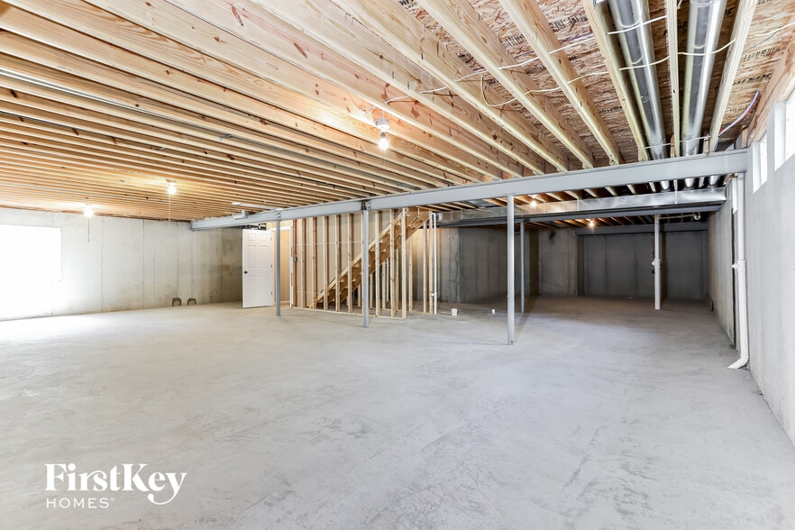 Building Photo - 234 Wabash Woods Way