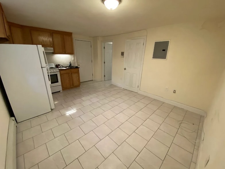 Building Photo - 401 Broadway