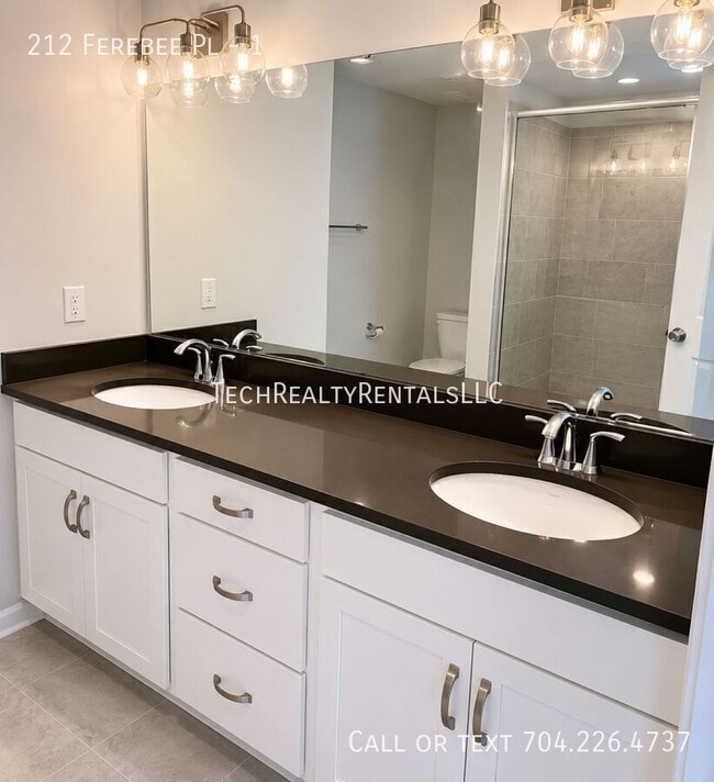 Building Photo - 212 Ferebee Pl
