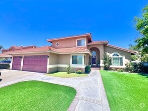 Building Photo - Spacious 5-Bed, 3-Bath Home in Rialto – Ve...