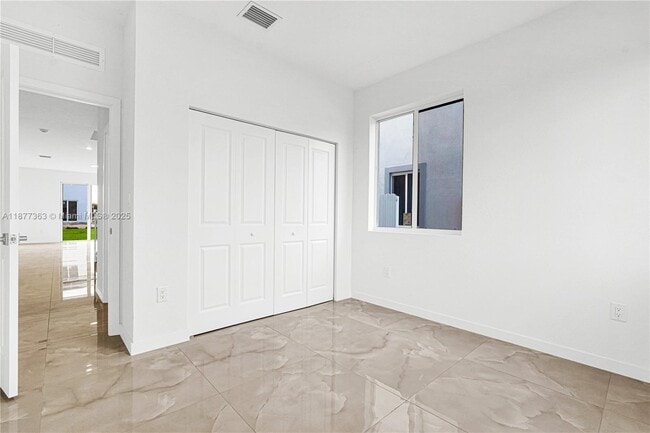 Building Photo - 22511 SW 125th Ave