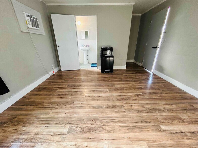 Building Photo - 553597 US-1