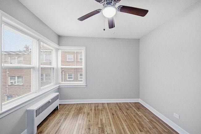 Building Photo - 7524 N Ridge Blvd