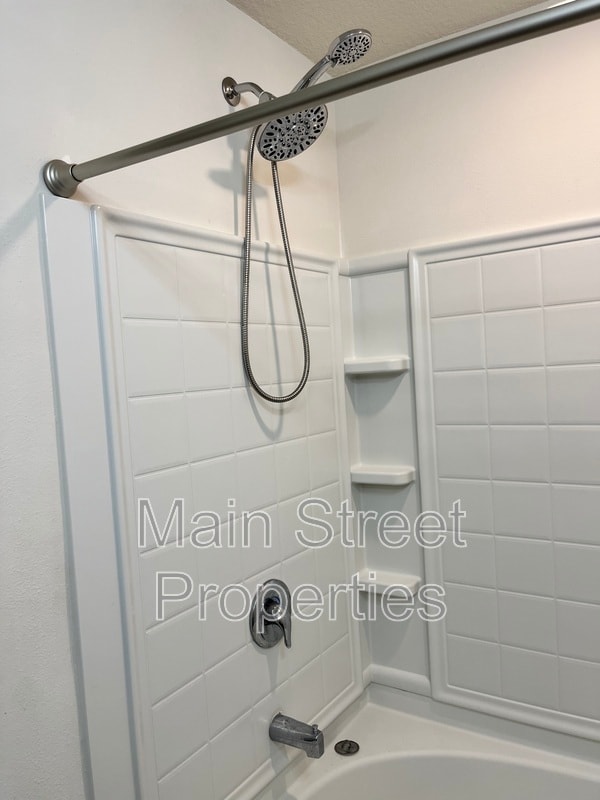 Building Photo - 5862 Blackhorse Cir