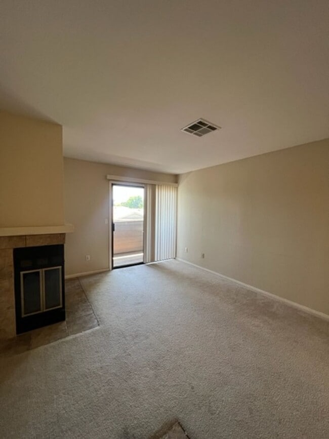 Building Photo - 3715 Tallyho Dr