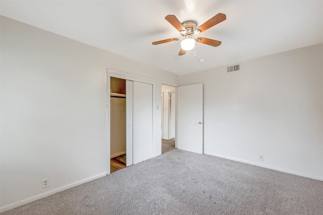 Building Photo - 6114 Doulton Dr