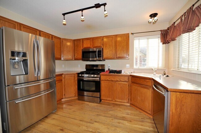 Building Photo - CDA Place Neighborhood- 4 bed with basement, cul de sac