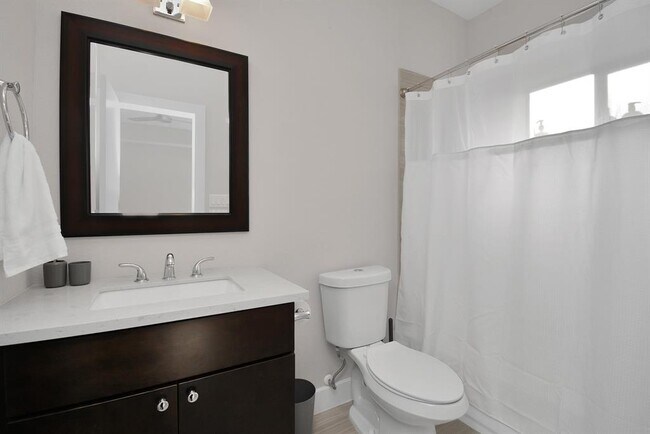Building Photo - 3812 Leeland St