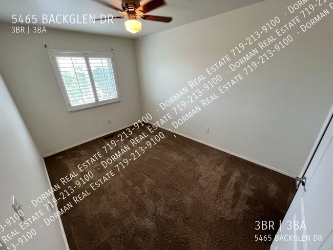 Building Photo - 5465 Backglen Dr