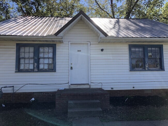 Building Photo - 303 Bridge Ave