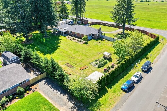 Building Photo - Stunning 4 bed + office, 4 bath rental home in Damascus!