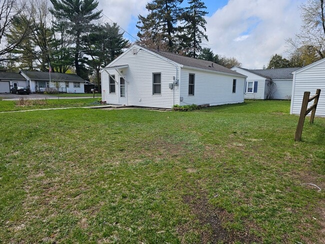 Building Photo - 2 Bed 1 Bath Single Family Home in Wisconsin Rapids