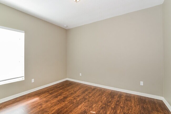 Building Photo - 4921 Windbourne Way