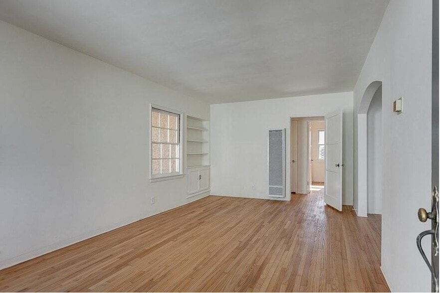 Building Photo - 4557 Alumni Ave