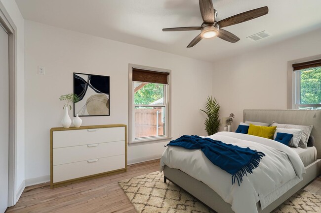 Building Photo - Updated Highland home with mid-century charm