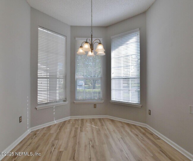 Building Photo - 1290 Ardmore St