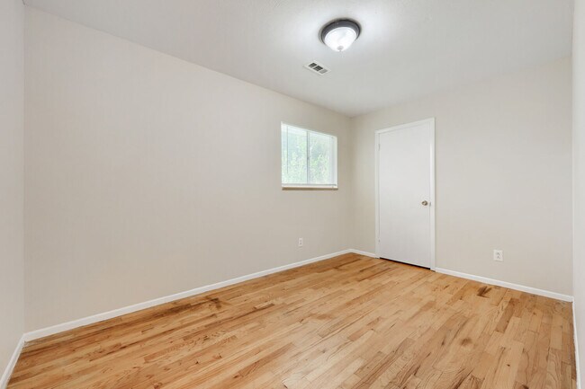 Building Photo - 53 McBurney Blvd