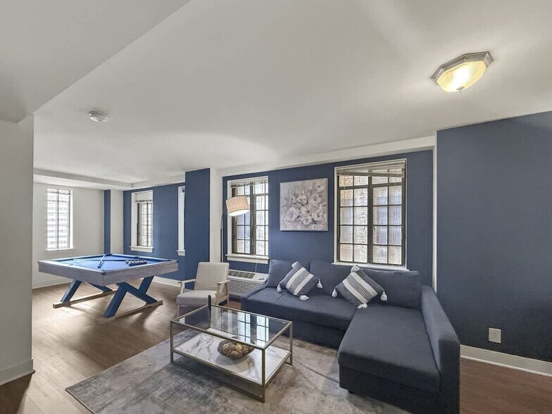 Primary Photo - 111-23 N 15th St