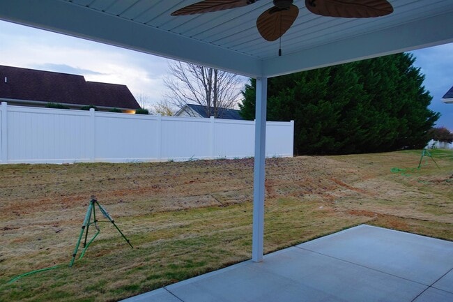 Building Photo - 755 Spartan Commodor Ln