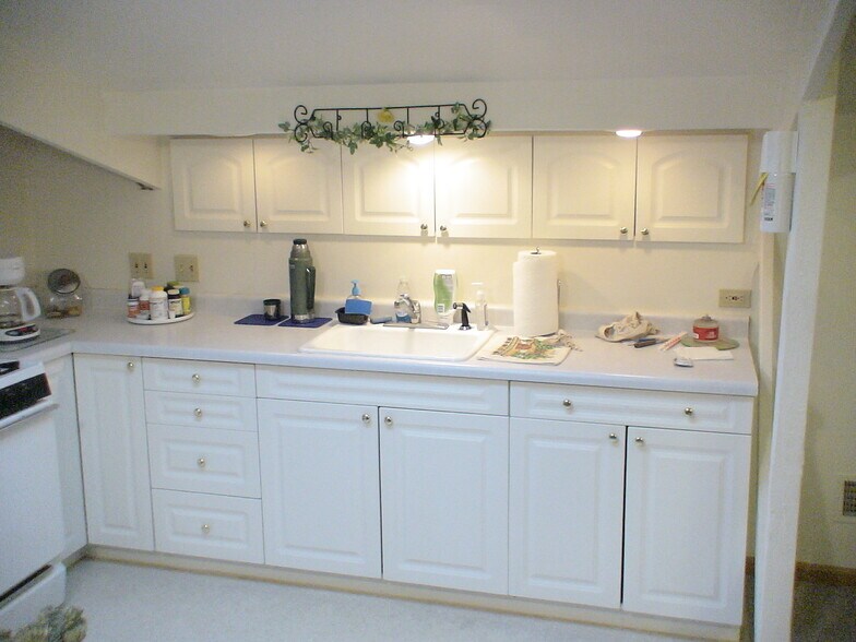 Building Photo - 7918 E 500N Rd