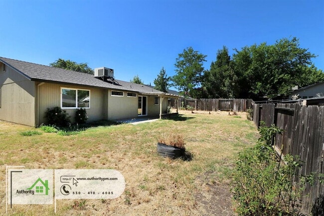 Building Photo - 3657 Santa Rosa Way