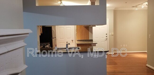 Building Photo - 12949 Centre Park Cir