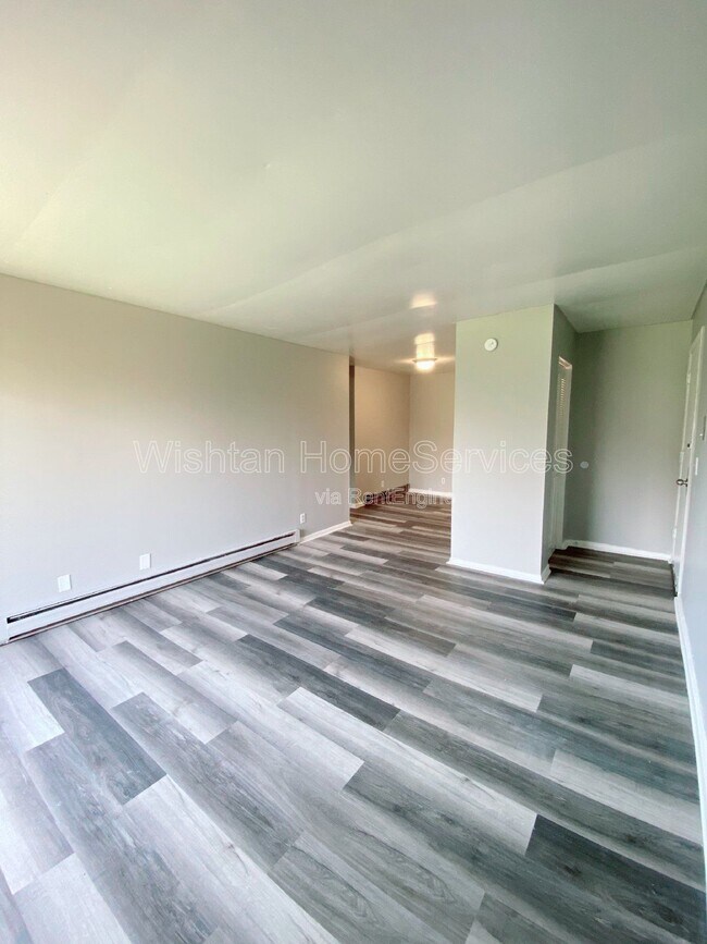 Building Photo - 201-220 Charleston Blvd