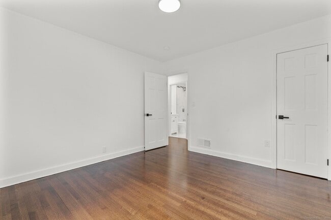 Building Photo - 203 Gorham Ave