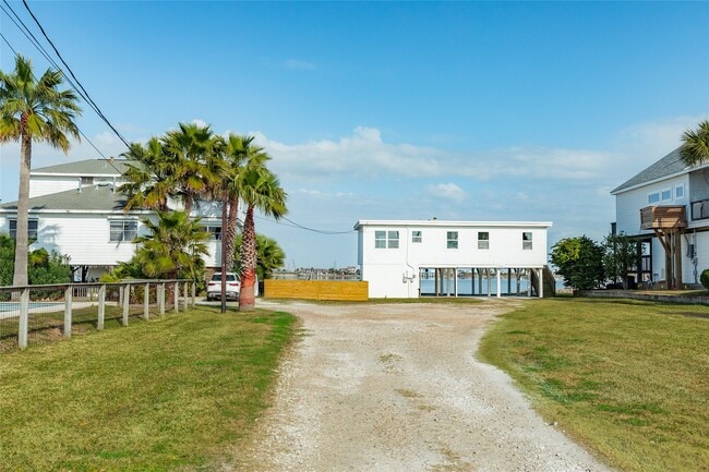 Building Photo - 7204 Avenue N 1/2 Rear