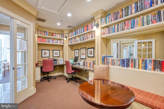 Building Photo - 537 Ensemble Ct