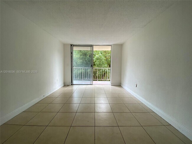 Building Photo - 1805 Sans Souci Blvd