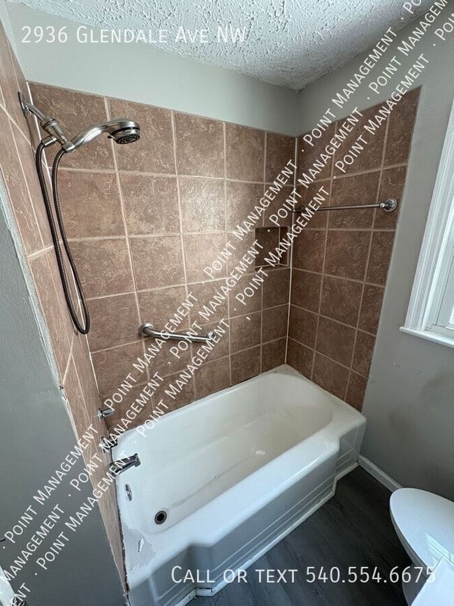 Building Photo - 2936 Glendale Ave NW