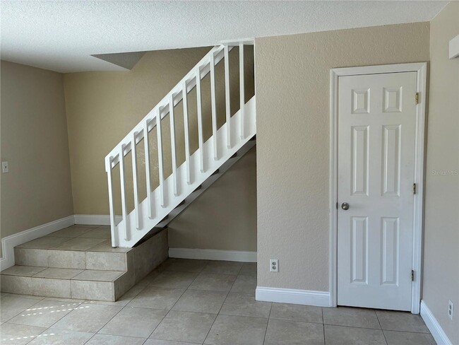 Building Photo - 16513 Lake Brigadoon Cir