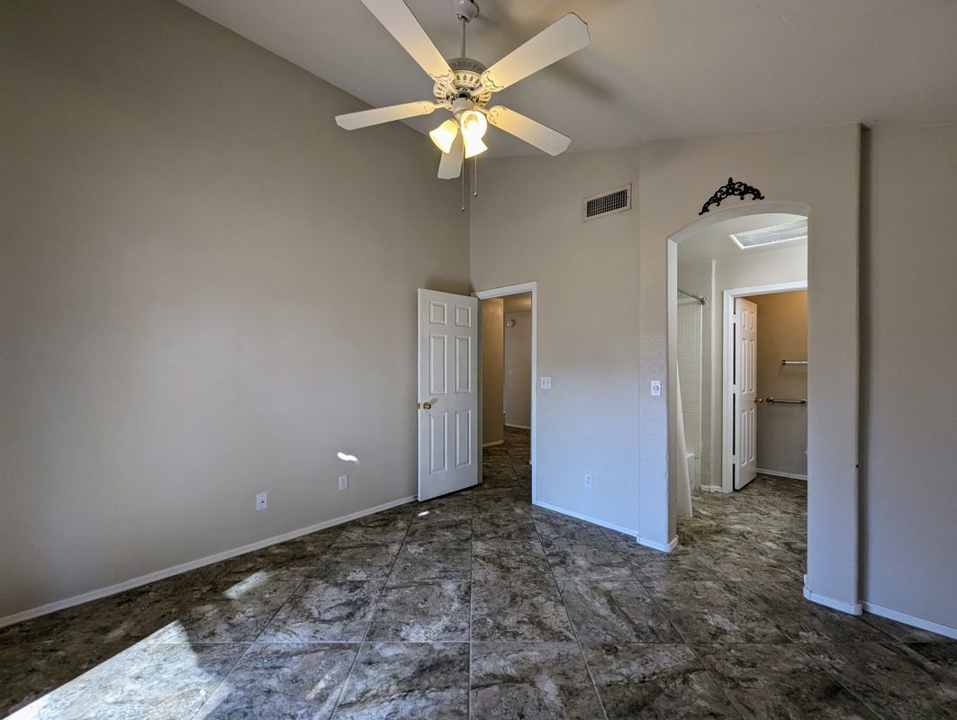 Building Photo - 1902 N Barkley, 14