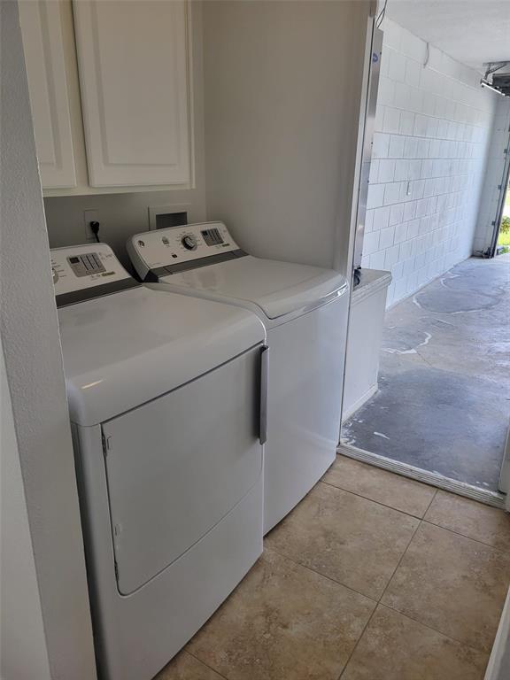 Building Photo - 2304 Anhinga Dr